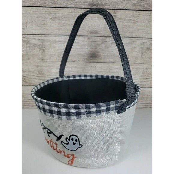 Halloween Ghost Trick-or-Treat Basket - Picture 10 of 13